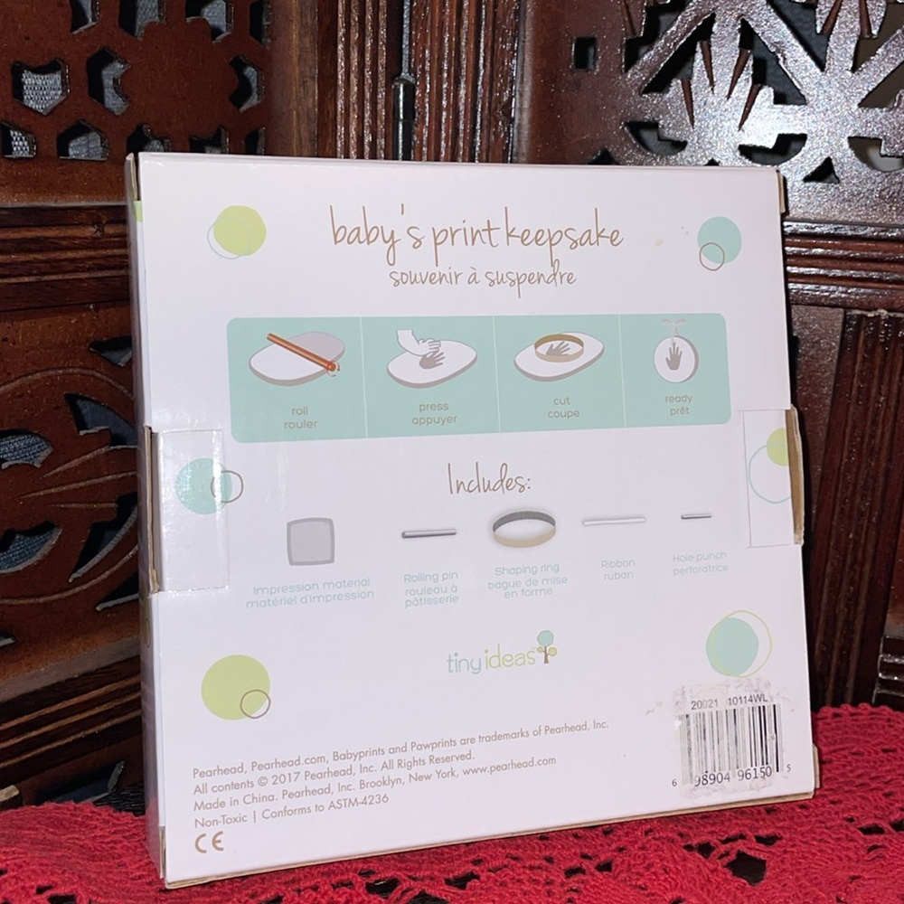 NWT Baby’s Print Keepsake - Picture 2 of 2